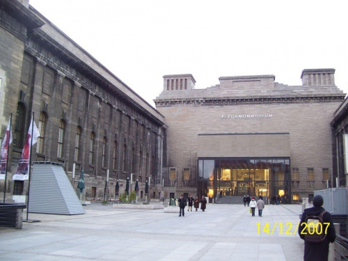 Muzeum Pergamon #Berlin #Zabytki #Muzea #Katedra #Most #Rzeka
